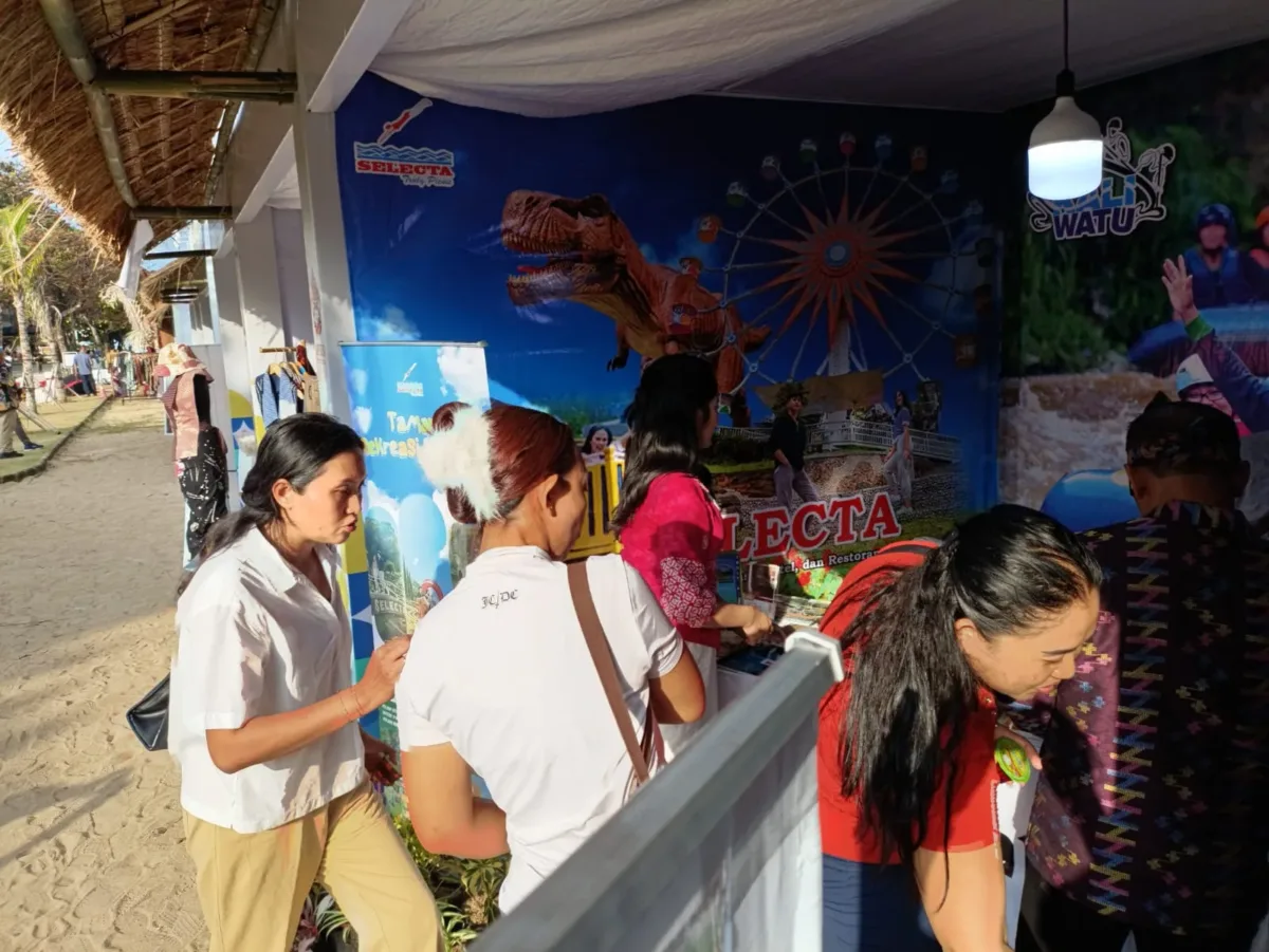Laris Manis! Stan Kota Batu di APEKSI Bali Diborong Pengunjung, Batik Khas hingga Olahan Buah Jadi Primadona Stan Kota Batu