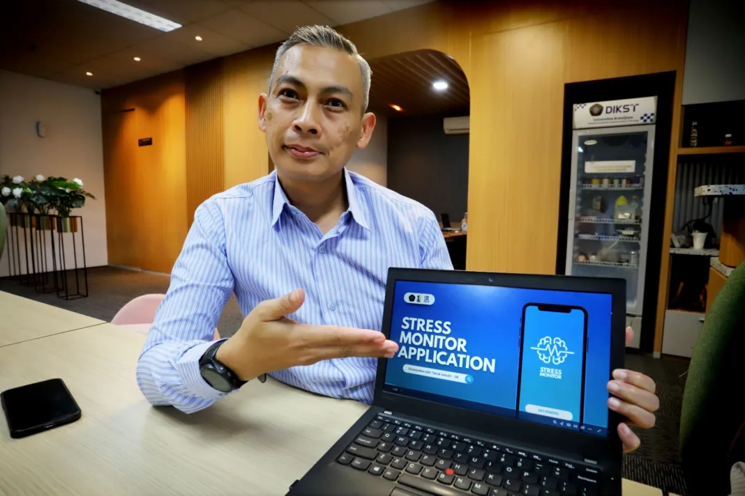 Aplikasi Mind Matrix UB: Solusi Digital Pantau Kesehatan Mental Pekerja Berbasis AI Aplikasi Mind Matrix UB: Solusi Digital Pantau Kesehatan Mental Pekerja Berbasis AI