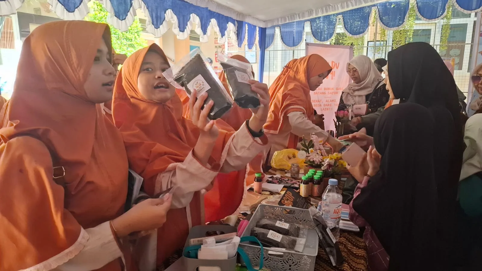 Intip Program Vokasi SMP Insan Amanah: Cara Keren Cetak Generasi Entrepreneur