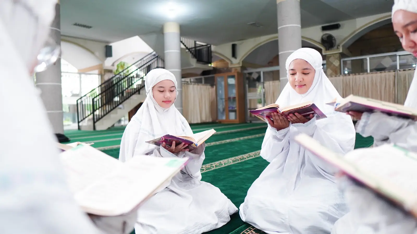 Esensi Hardiknas: Membangun Manusia Utuh di SMAIS Boarding School