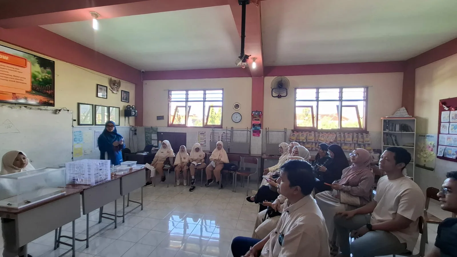 Kagumi Kreativitas Siswa, Orang Tua Terpukau di Expo Sains SD Insan Amanah