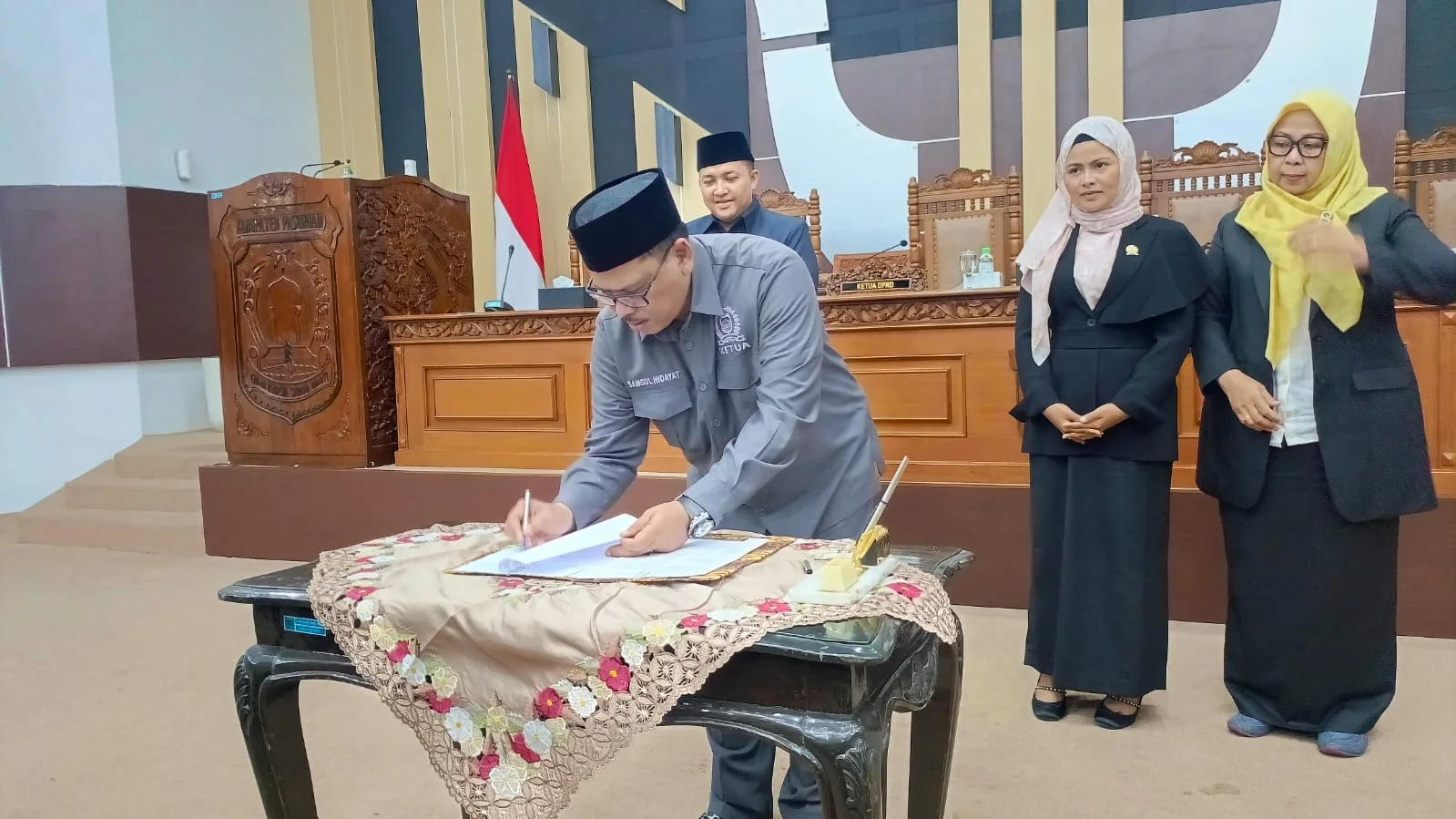DPRD Kabupaten Pasuruan Sahkan Tiga Raperda Non APBD 2026, Perkuat Perlindungan dan Kesejahteraan Warga