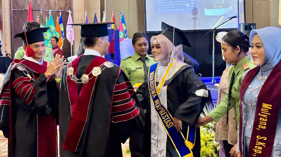 1.512 Wisudawan ITSK Soepraoen Siap Taklukkan Era AI dan Transformasi Digital 1.512 Wisudawan ITSK Soepraoen Siap Taklukkan Era AI dan Transformasi Digital
