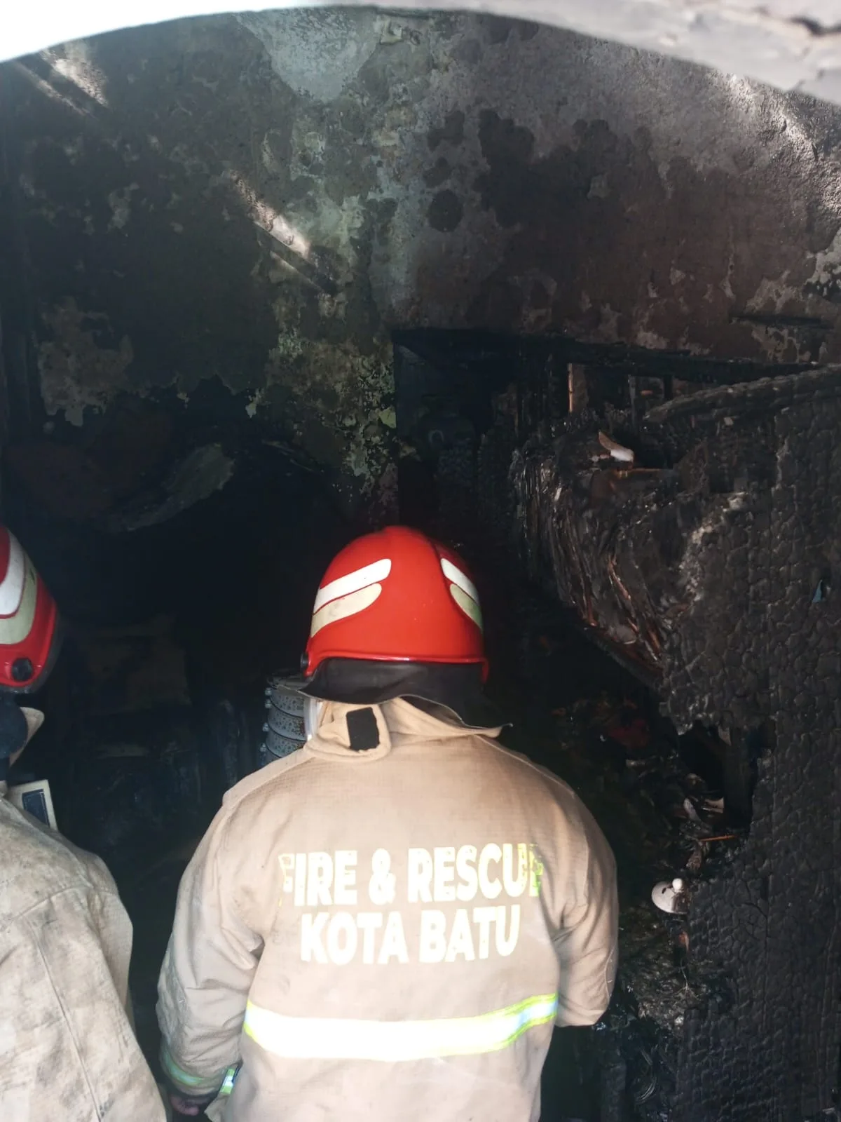 Diduga Akibat Korsleting di Lantai Dua, Dua Rumah di Pendem Kota Batu Hangus Terbakar Kota Batu