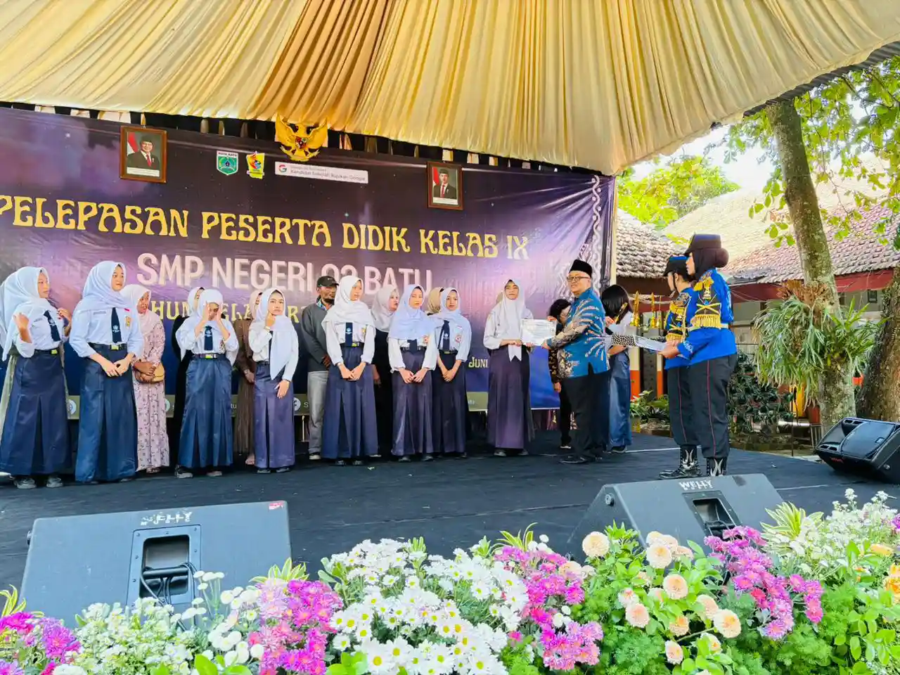Purna Wiyata siswa kelas 9 SMPN 2 Kota Batu: Kadisdik : "Masa Depan Adalah Milik Mereka Yang Mempersiapkannya Hari Ini"