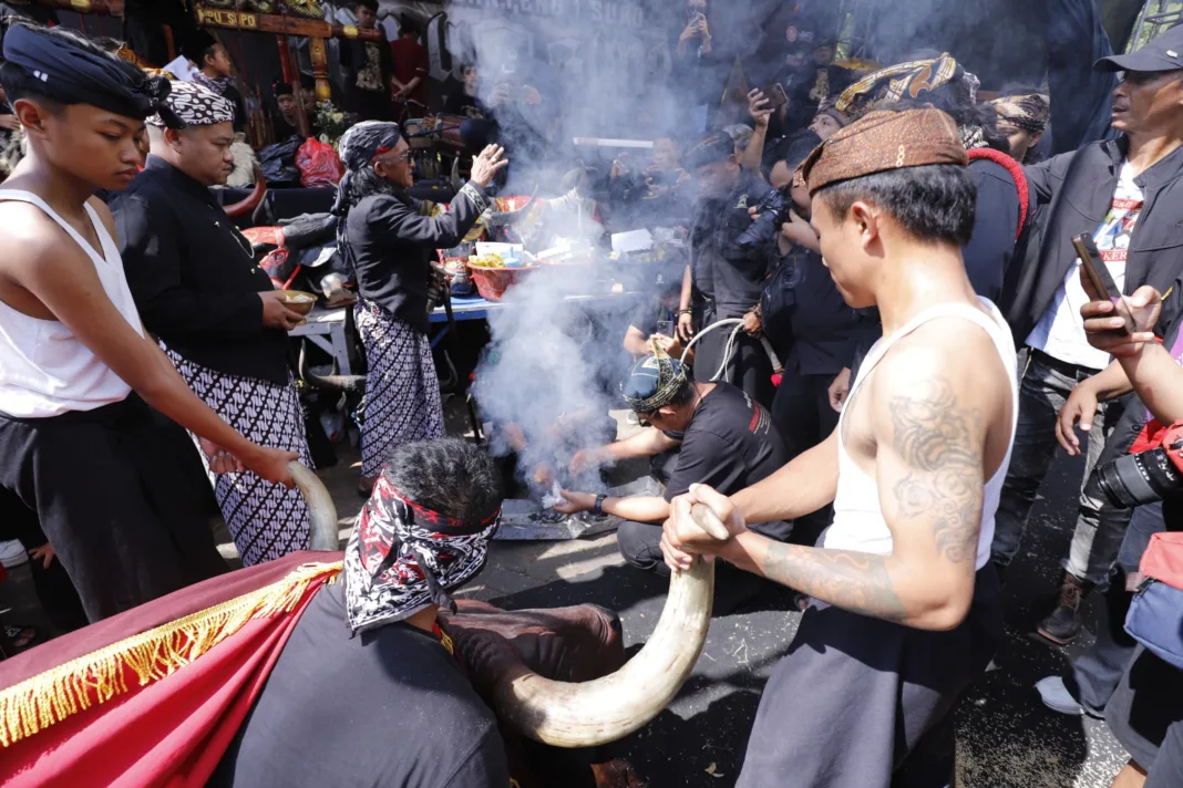 Eksis Selama 18 Tahun, Kirab Banteng 1 Suro Empu Supo Jadi Simbol Kuatnya Budaya Kota Batu Eksis Selama 18 Tahun, Kirab Banteng 1 Suro Empu Supo Jadi Simbol Kuatnya Budaya Kota Batu