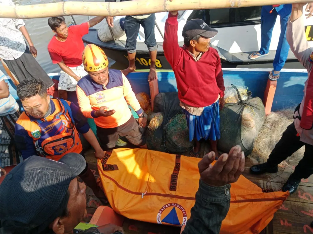 Nelayan Pasuruan Hilang di Perairan Sidoarjo Ditemukan Basarnas Nelayan Pasuruan Hilang di Perairan Sidoarjo Ditemukan Basarnas