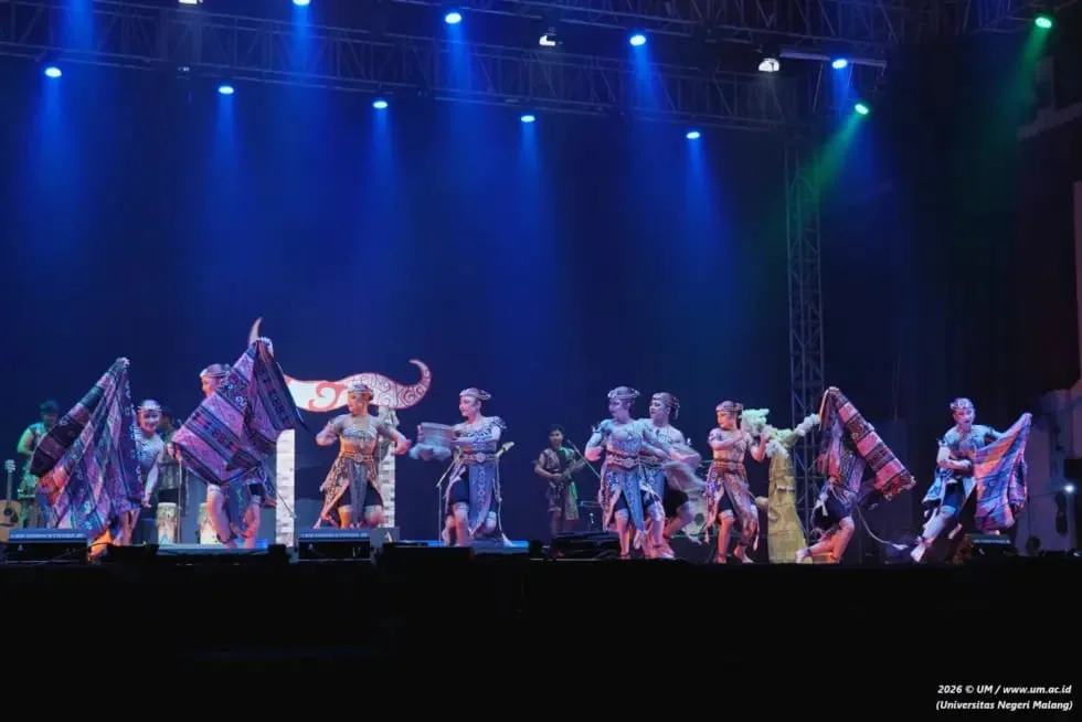 Pergelaran Seni Pertunjukan UM XVII: Angkat Ragam Budaya Nusantara Pergelaran Seni Pertunjukan UM XVII: Angkat Ragam Budaya Nusantara