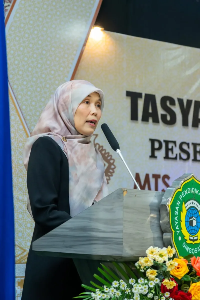 MTs Almaarif 01 Singosari Lepas 296 Lulusan Terbaik, Cetak Generasi Berkarakter dan Berprestasi MTs Almaarif 01