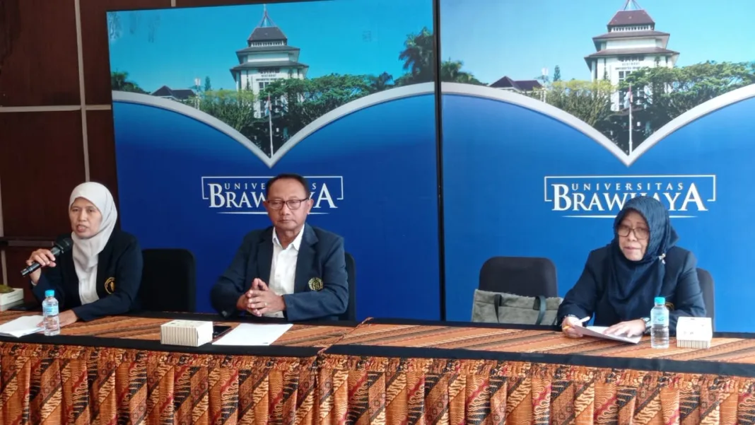 Profesor UB Kenalkan Teknologi AI Prediksi Lokasi Ikan, Bantu Nelayan Hadapi Dampak Perubahan Iklim Profesor UB Kenalkan Teknologi AI Prediksi Lokasi Ikan, Bantu Nelayan Hadapi Dampak Perubahan Iklim
