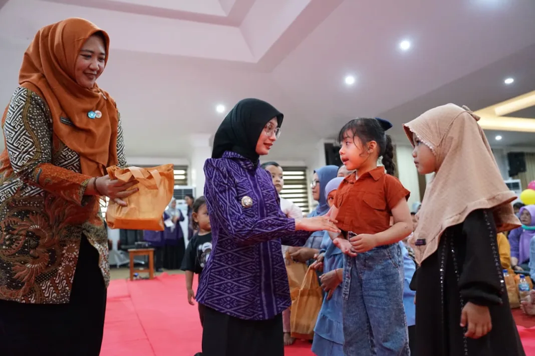 Tekan Stunting, Wali Kota Kediri Ajak Orang Tua Sajikan Real Food untuk Balita Tekan Stunting, Wali Kota Kediri Ajak Orang Tua Sajikan Real Food untuk Balita