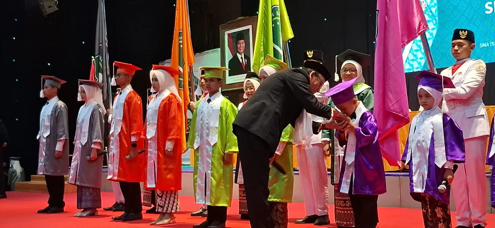 Prosesi Wisuda Tahun Ajaran 2025-2026 Sekolah Sabilillah Malang, Lulusan Unggul, Dominasi Prestasi Nasional dan Internasional