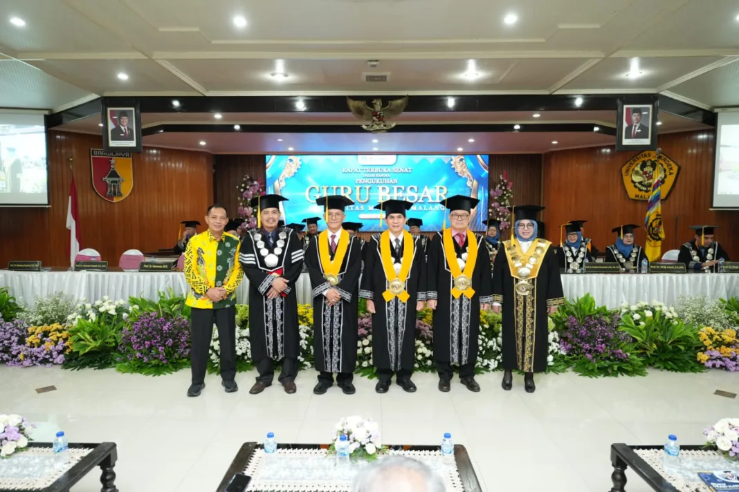 Sinergi AI, Kearifan Lokal, dan Transparansi: UNMER Malang Kukuhkan 3 Guru Besar Baru Sinergi AI, Kearifan Lokal, dan Transparansi: UNMER Malang Kukuhkan 3 Guru Besar Baru