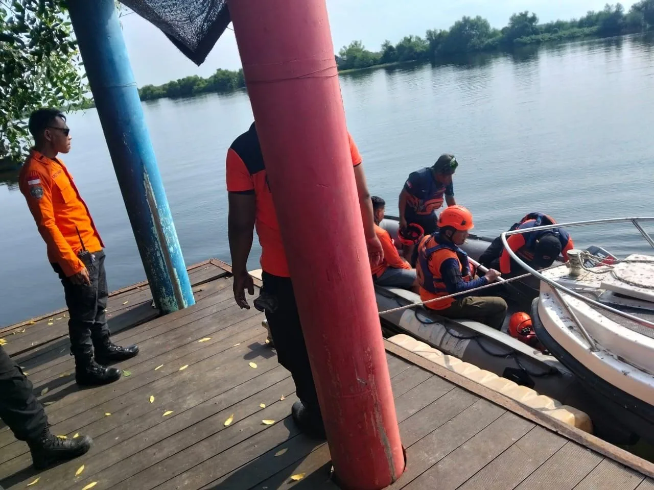 Nelayan Pasuruan Terlempar ke Laut Usai Perahu Dihantam Ombak, Tim Gabungan Lakukan Pencarian