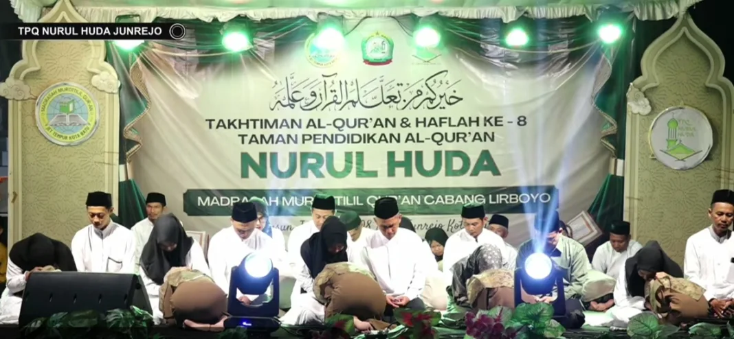 TPQ Nurul Huda Junrejo Gelar Haflah Akhirussanah ke 8, Teguhkan Tradisi Santri dan Cinta Al-Qur’an TPQ Nurul Huda Junrejo Gelar Haflah Akhirussanah ke 8, Teguhkan Tradisi Santri dan Cinta Al-Qur’an