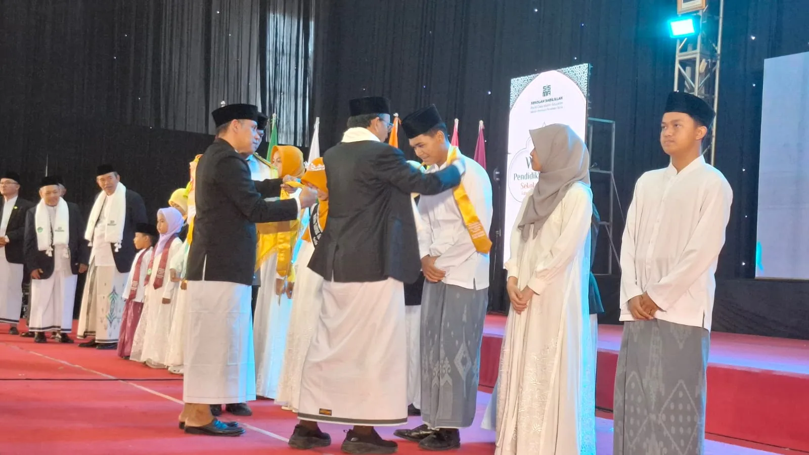 Sekolah Sabilillah Kukuhkan 579 Wisudawan, Cetak Pemimpin Dunia Berkarakter Qur'ani Sabilillah