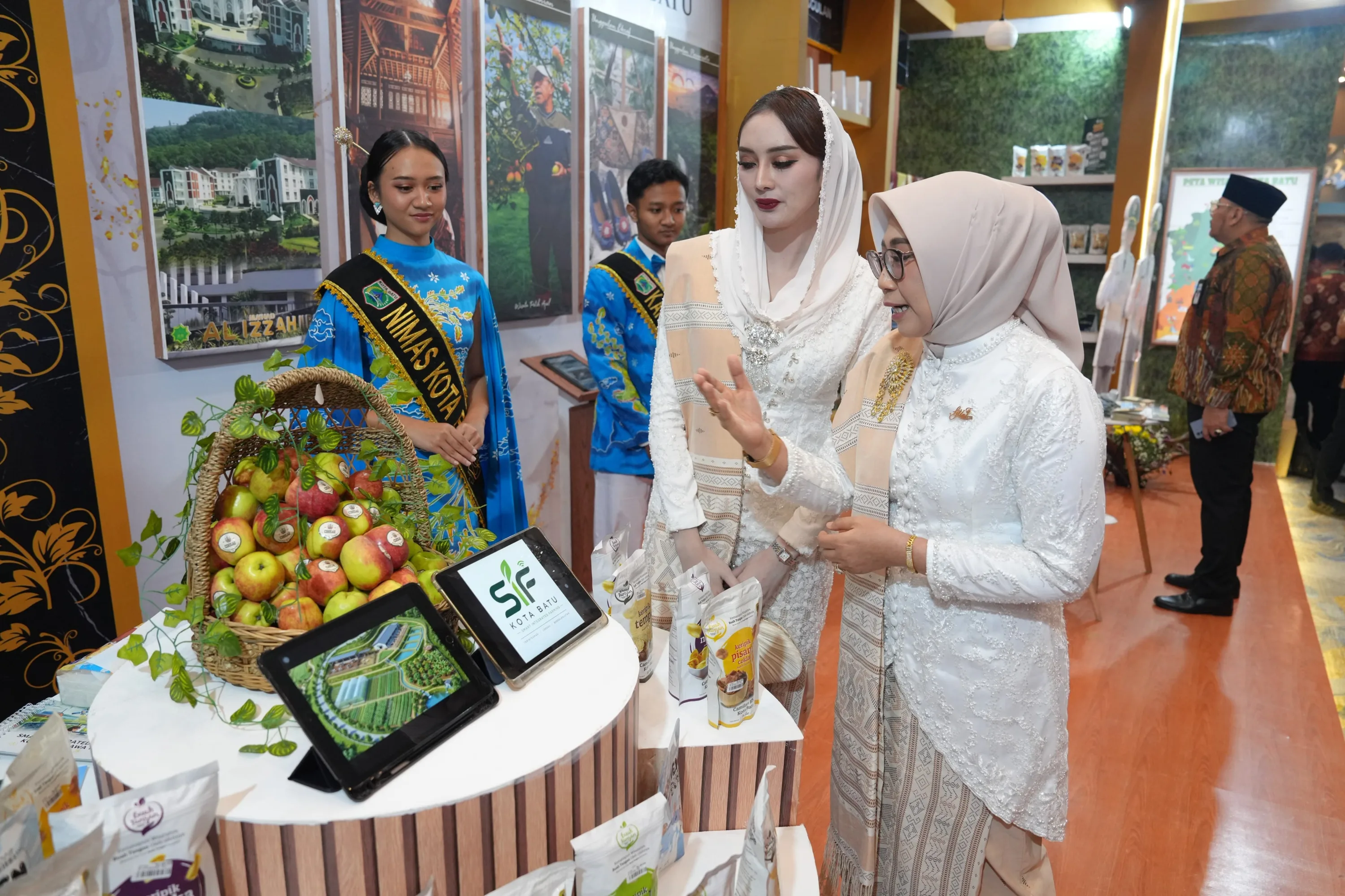 Geliat UMKM dan Wisata Batu di Ajang Nasional, Wali Kota Nurochman Unjuk Gigi di Medan Batu