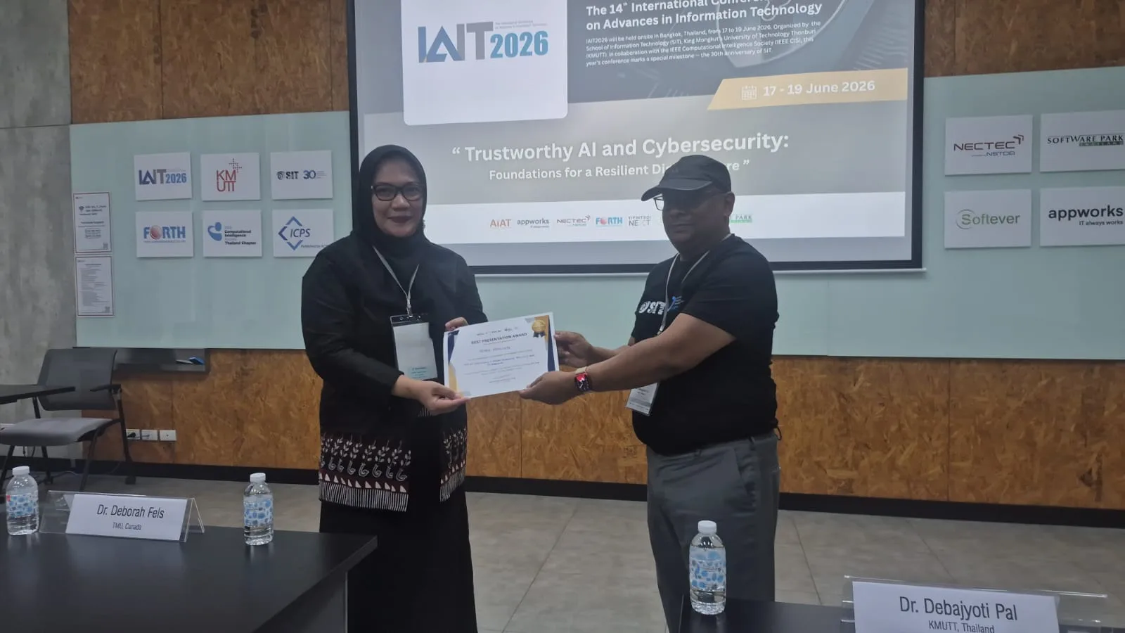 Dosen FISIP UB Raih Best Presenter Internasional Lewat Riset AI Ramah Gender dan Anak