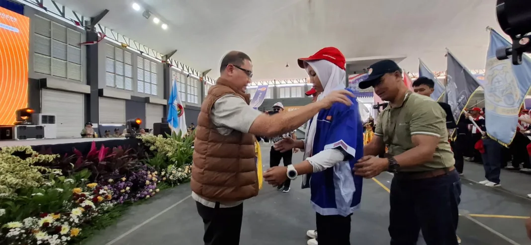 Lepas Atribut Orientasi, Ratusan Siswa Baru Resmi Berseragam SMK PGRI 3 Malang Lepas Atribut Orientasi, Ratusan Siswa Baru Resmi Berseragam SMK PGRI 3 Malang