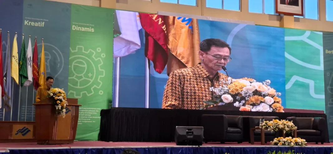 Ketua YHBS di Seminar Ma Chung: Pusat Inovasi Itu Manusia, Bukan Mesin! Ketua YHBS di Seminar Ma Chung: Pusat Inovasi Itu Manusia, Bukan Mesin!
