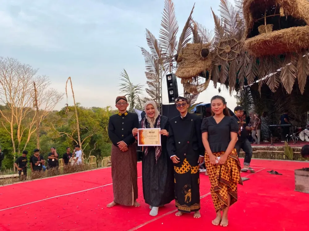 Rayakan Ulang Tahun Perak, Wayang Krucil Post-Kultural Kota Batu Pukau Festival Lima Gunung XXV
