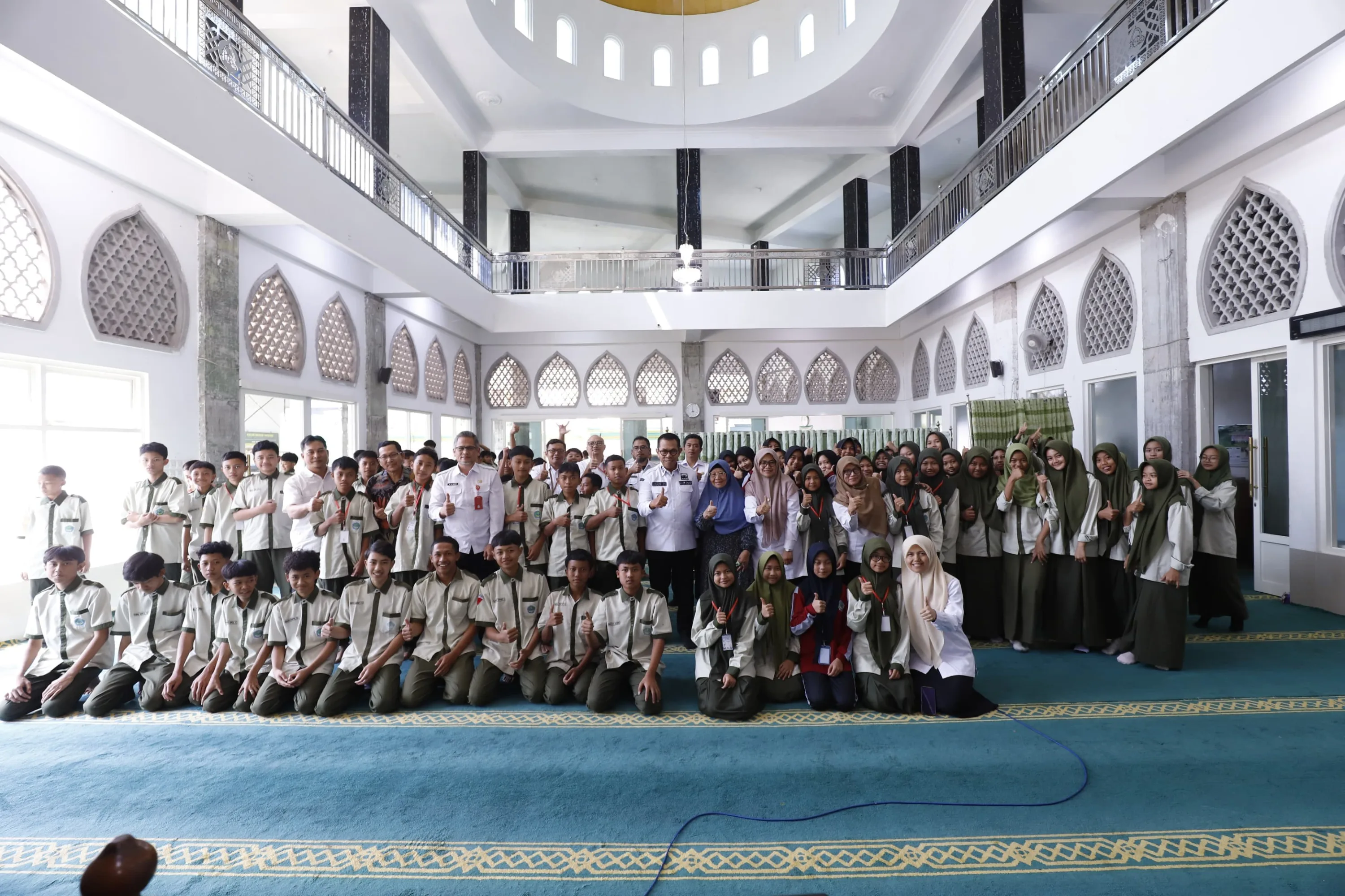 Suntikan Energi Toleransi dan Gizi Gratis, Cara Duet Pemimpin Baru Batu Dekati Pelajar Pelajar