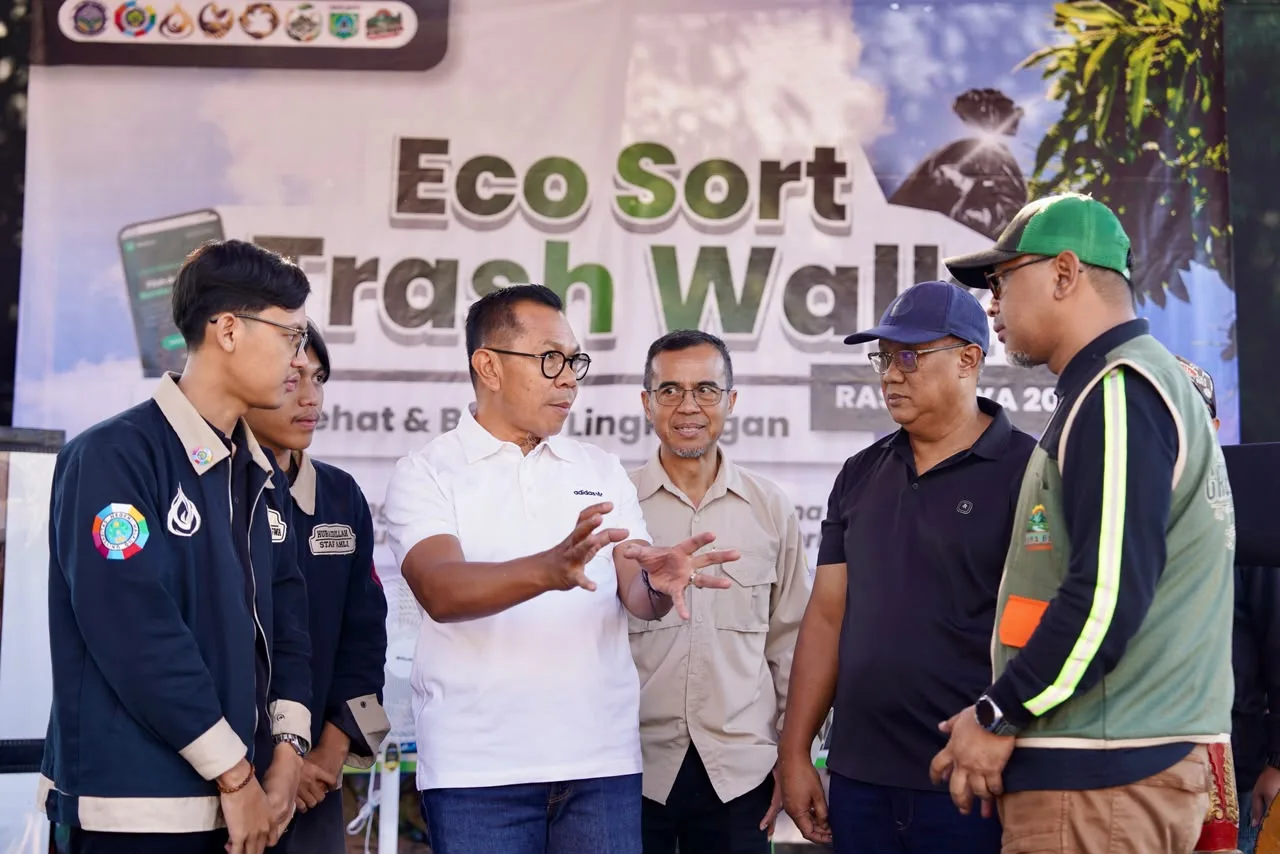 Lawan Sampah Sambil Olahraga: BEM UM dan Pemkot Batu Luncurkan “Eco-Sort Trash Walk”