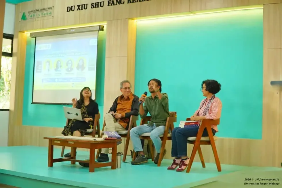 UM Gelar Bedah Buku Ariel Heryanto, Dorong Budaya Berpikir Kritis di Kampus UM Gelar Bedah Buku Ariel Heryanto, Dorong Budaya Berpikir Kritis di Kampus