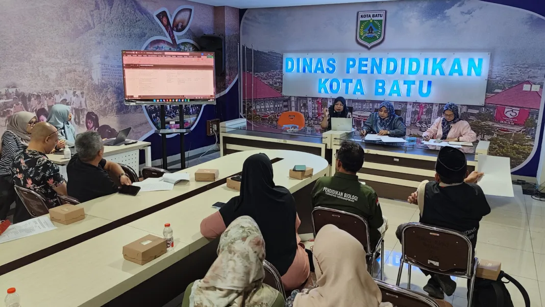 Mewujudkan Sekolah Bebas Kekerasan, Dindik Kota Batu Bentuk Pokja Budaya Sekolah Aman dan Nyaman Periode 2026–2030 Mewujudkan Sekolah Bebas Kekerasan, Dindik Kota Batu Bentuk Pokja Budaya Sekolah Aman dan Nyaman Periode 2026–2030