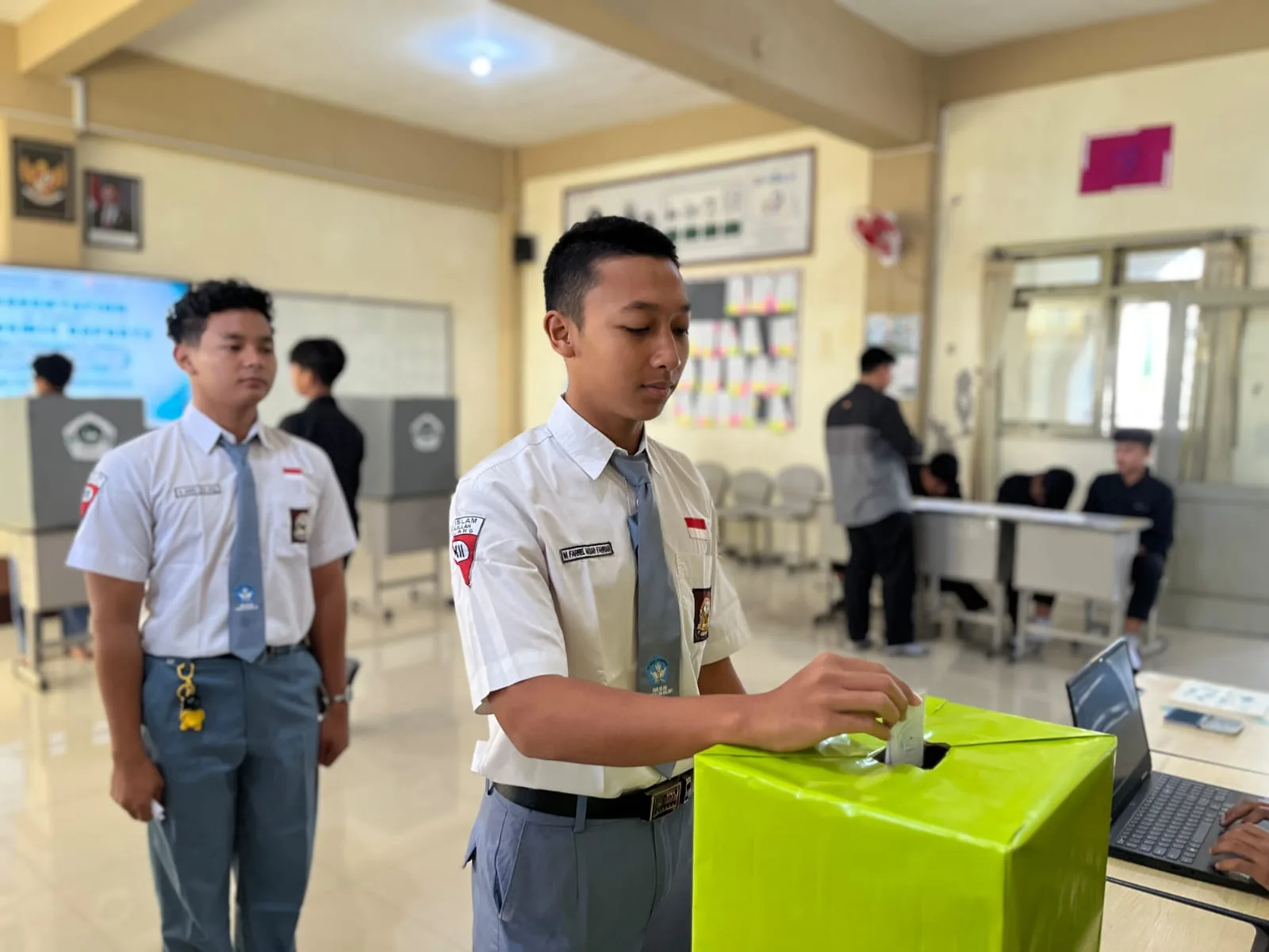 SMA Islam Sabilillah Gelar Pemilu BES ala KPU: Cara Asyik Belajar Demokrasi dan Integritas Sejak Dini SMA Islam Sabilillah