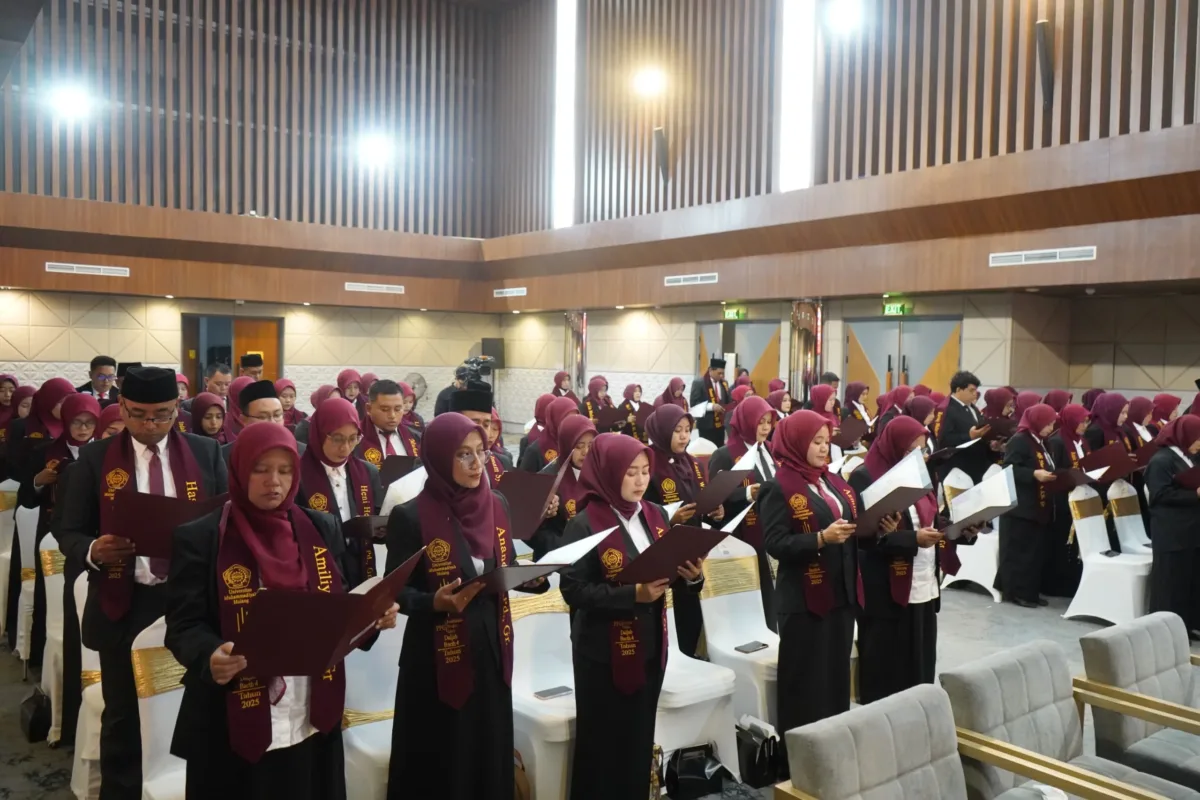 Cetak Guru Adaptif Digital, UMM Pengagahan 1.552 Lulusan PPG