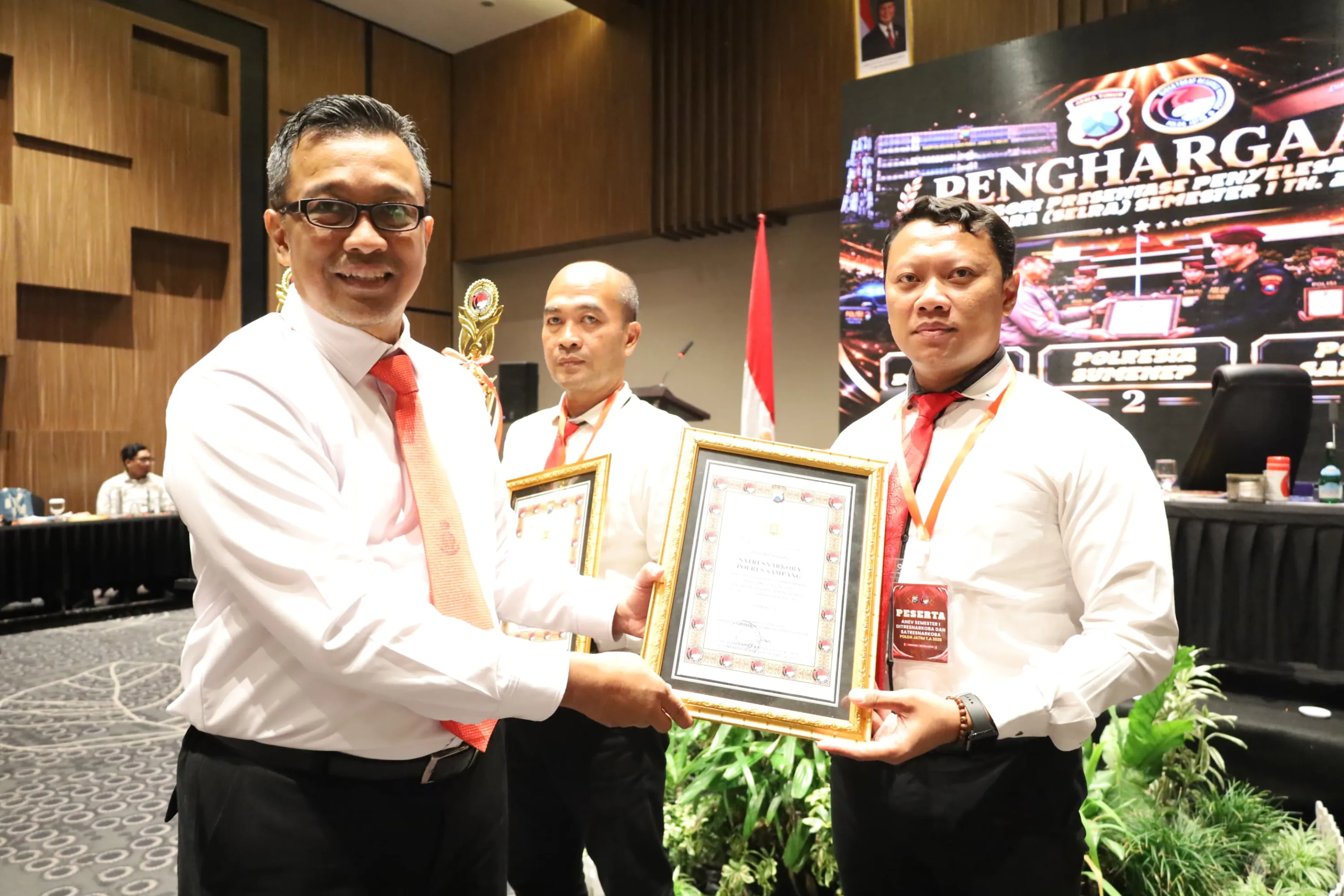 Satresnarkoba Polres Sampang Raih Juara I Ungkap Barang Bukti Terbesar dan Juara III Penyelesaian Perkara