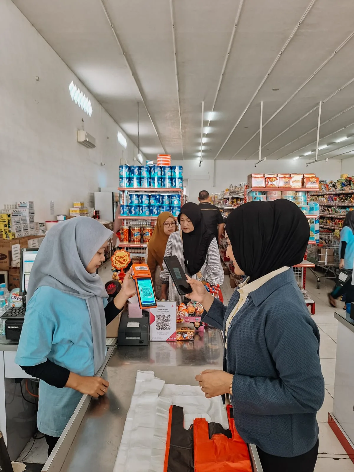 BRI BO Situbondo Dorong Transformasi Digital UMKM melalui Penguatan Jaringan Merchant EDC