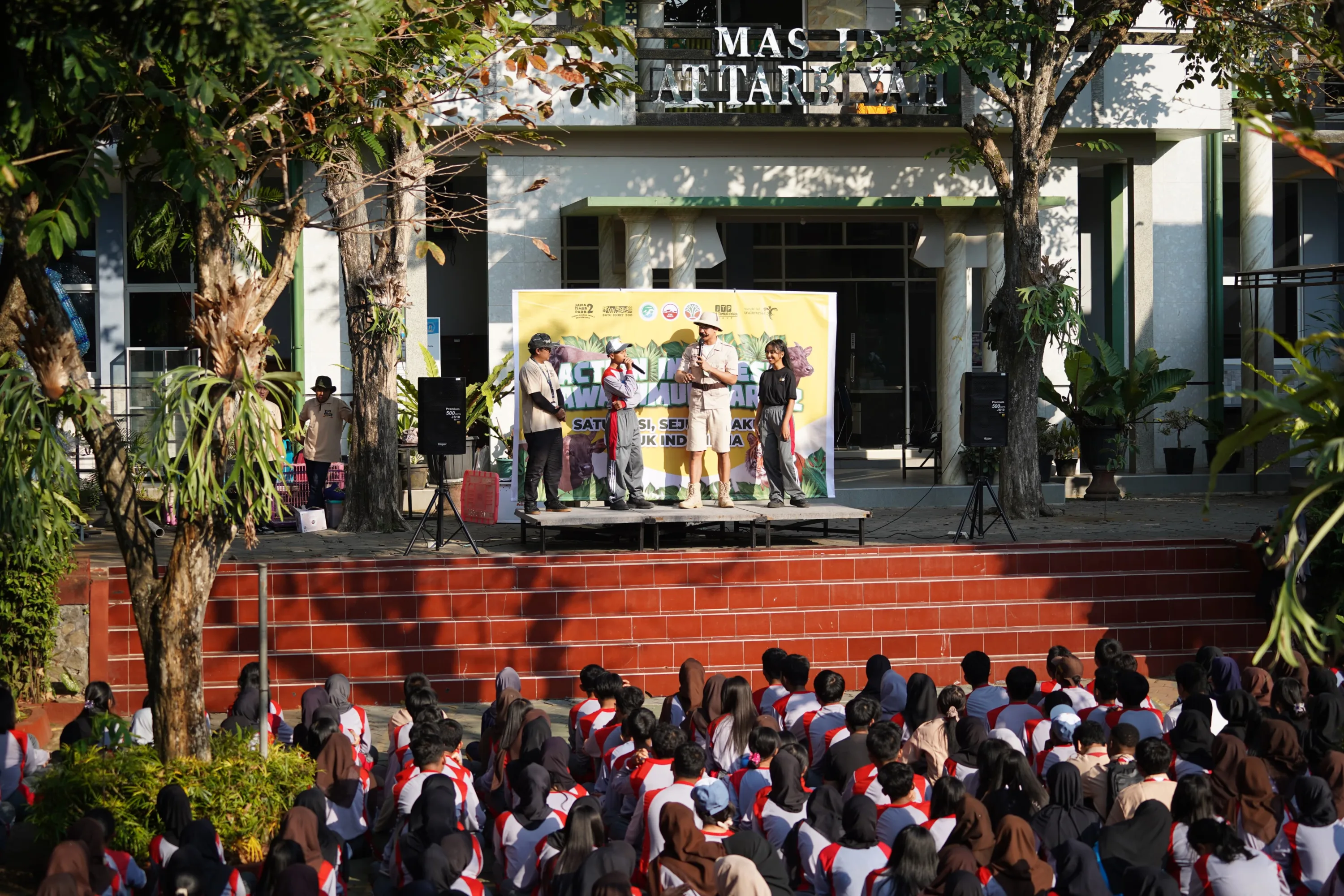 Edukasi Konservasi Satwa Endemik, Jatim Park 2 Gelar Kampanye Satwa Merdeka, Nusantara Terjaga di SMAN 1 Batu