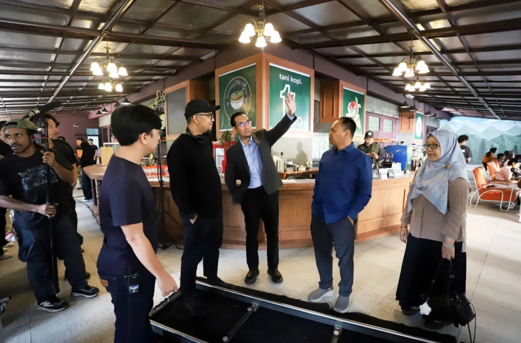 UB Jadi Lokasi Syuting Film 3726 MDPL, Libatkan Puluhan Mahasiswa Magang hingga Figuran UB Jadi Lokasi Syuting Film 3726 MDPL, Libatkan Puluhan Mahasiswa Magang hingga Figuran