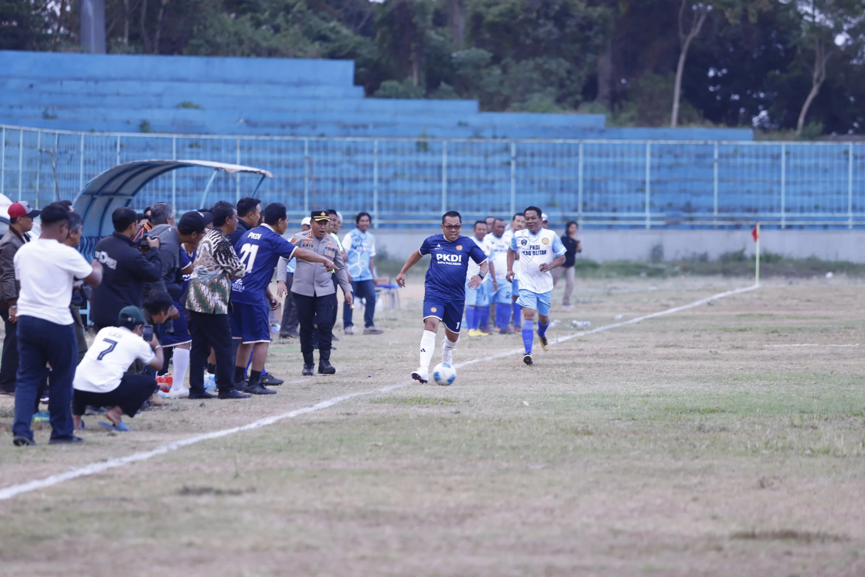 Bukan Cuma Nonton! Wali Kota & Wawali Batu Nekat Gantung Jas Turun Lapangan di PKDI Cup II 2026