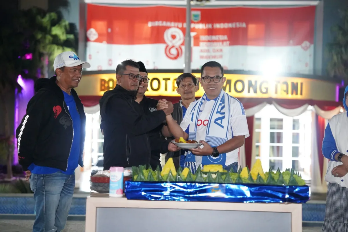 Rayakan HUT ke-39 Arema, Wali Kota Nurochman Titip Pesan untuk Aremania