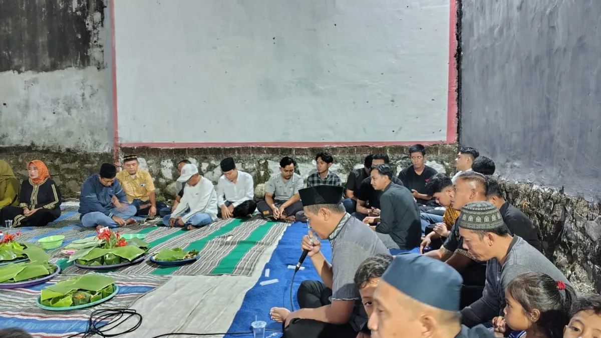 Malam Tirakatan Gang Cemara RT 05 RW 26 Kejapanan, Warga Doakan Pahlawan dan Tampilkan Drama Si Pitung