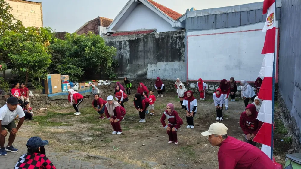 Semarak HUT RI ke-81, Warga Gang Cemara Gelar Senam dan Jalan Sehat