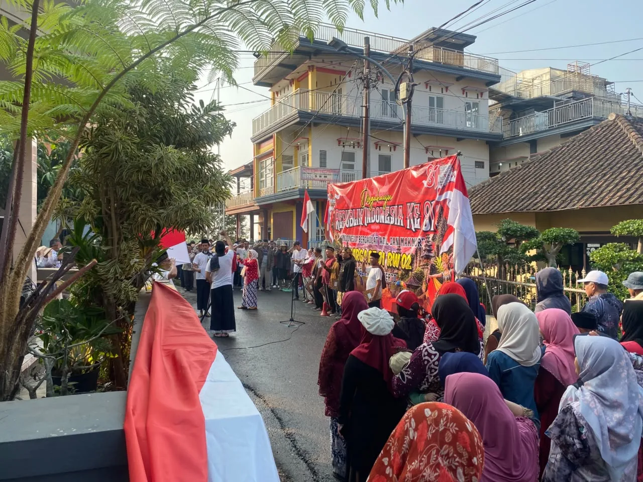 HUT RI