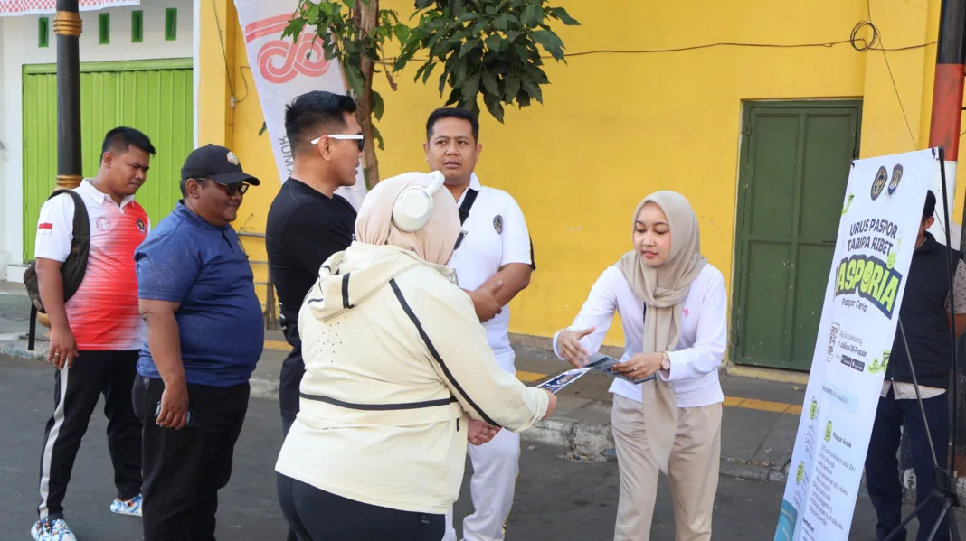 Pasporia Hadir di CFD Pandaan dan Pasuruan Kota, Imigrasi Pasuruan Dekatkan Layanan Paspor ke Masyarakat Pasporia Hadir di CFD Pandaan dan Pasuruan Kota, Imigrasi Pasuruan Dekatkan Layanan Paspor ke Masyarakat