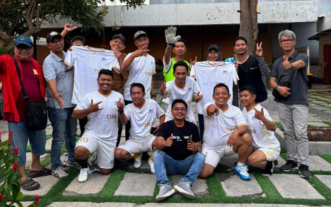 Media Center Ruang Jurnalis Mojokerto Tumbang di Dua Laga Mini Soccer, Tetap Beri Perlawanan Media Center Ruang Jurnalis Mojokerto Tumbang di Dua Laga Mini Soccer, Tetap Beri Perlawanan