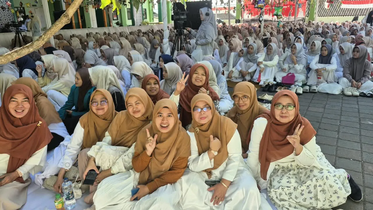 MAN Kota Batu Gelar Tasyakuran Maulid Nabi, Ajak Siswa Teladani Rasulullah MAN Kota Batu