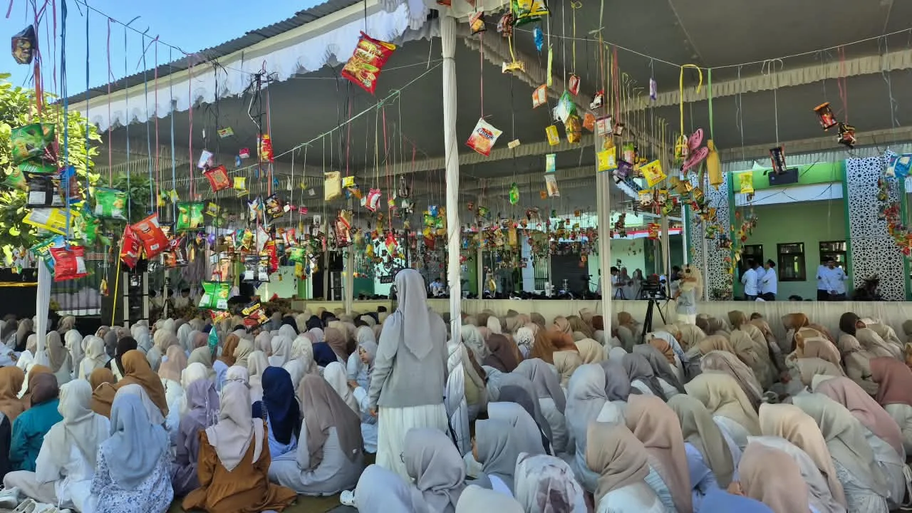 MAN Kota Batu Gelar Tasyakuran Maulid Nabi, Ajak Siswa Teladani Rasulullah MAN Kota Batu