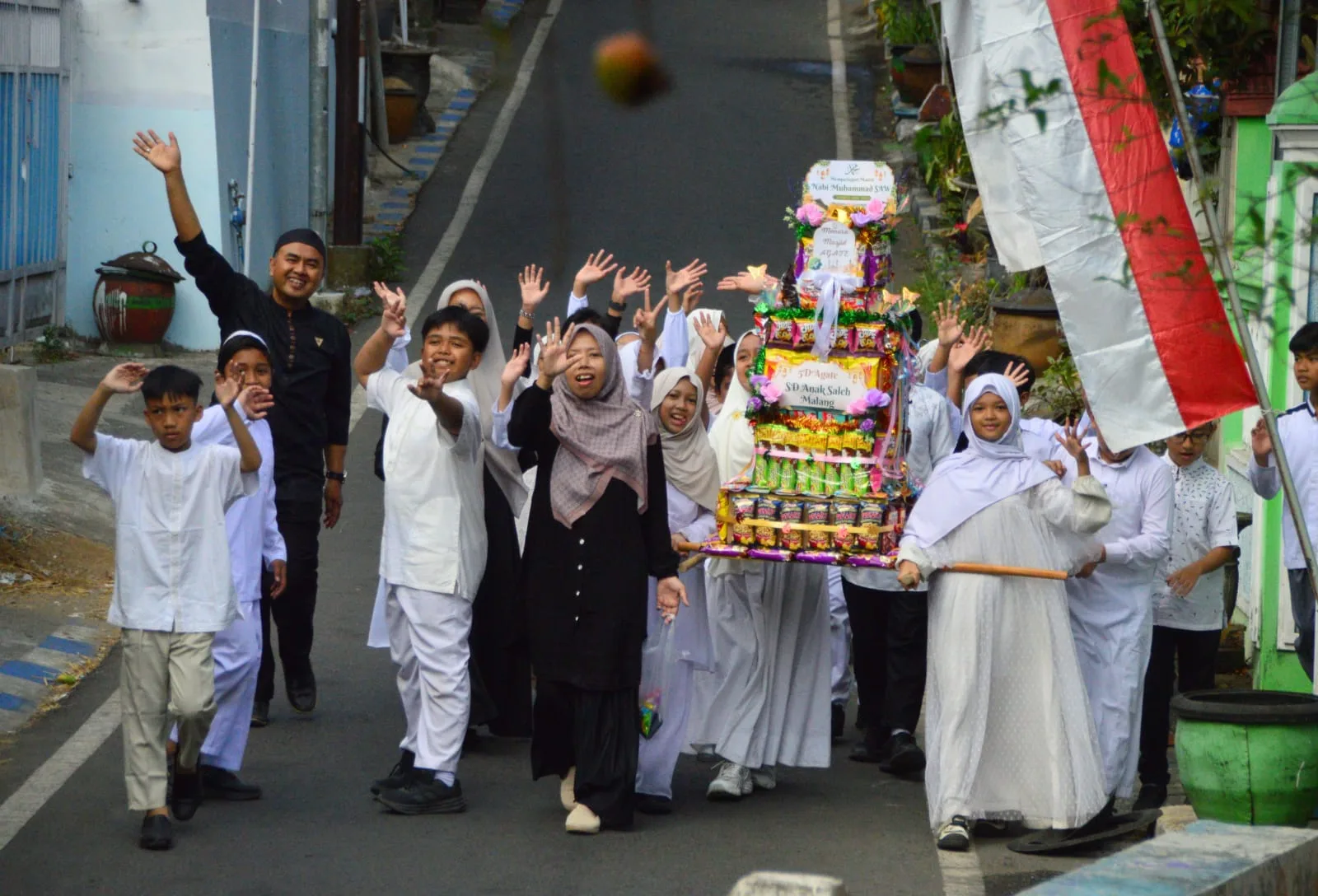 Selawat dan Gunungan di Anak Saleh
