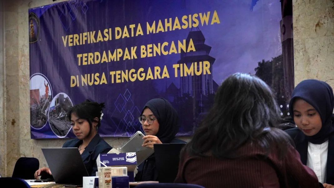 Gelar Verifikasi Mahasiswa Terdampak Gempa NTT, UB Siapkan Skema Bantuan Finansial hingga CSR Gelar Verifikasi Mahasiswa Terdampak Gempa NTT, UB Siapkan Skema Bantuan Finansial hingga CSR