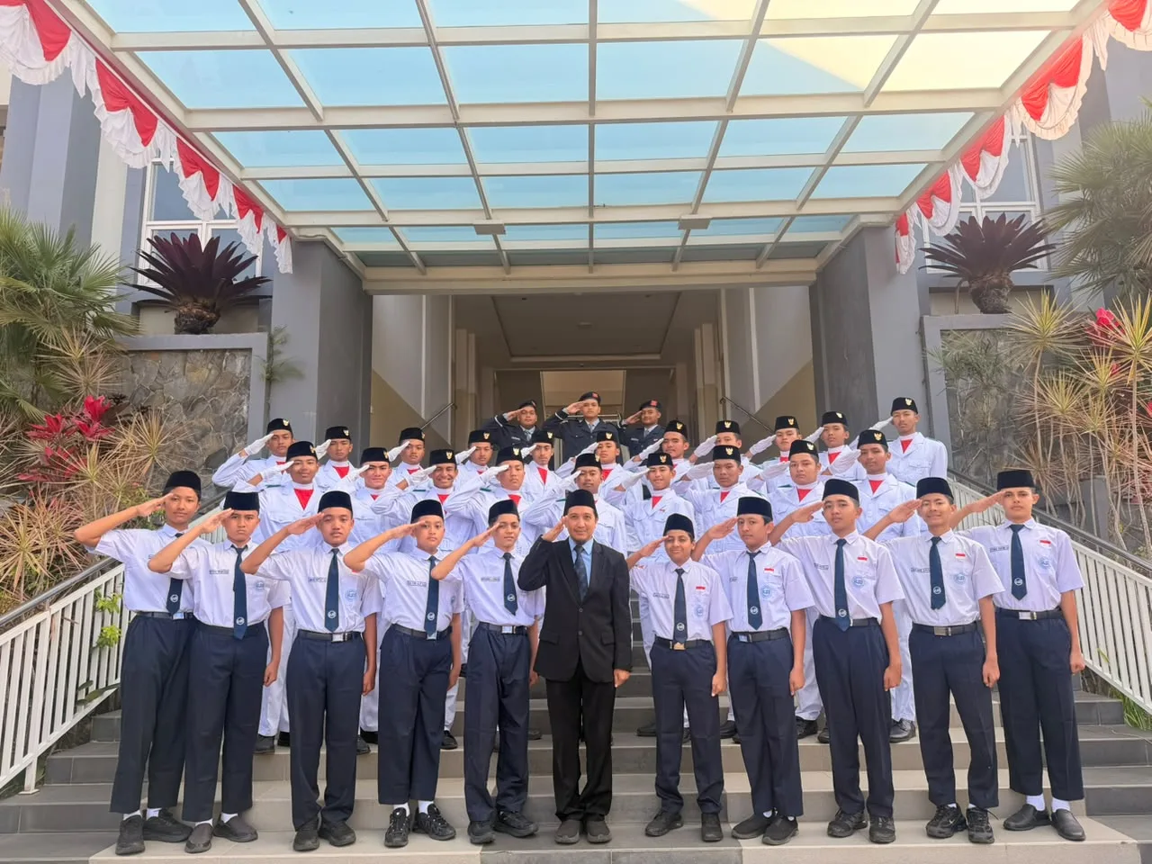 Masa Depan Pemimpin Unggul Dimulai di Sini, SMP-SMA Al Hikmah IIBS Batu Resmi Buka SPMB Tahun Ajaran 2027/2028!