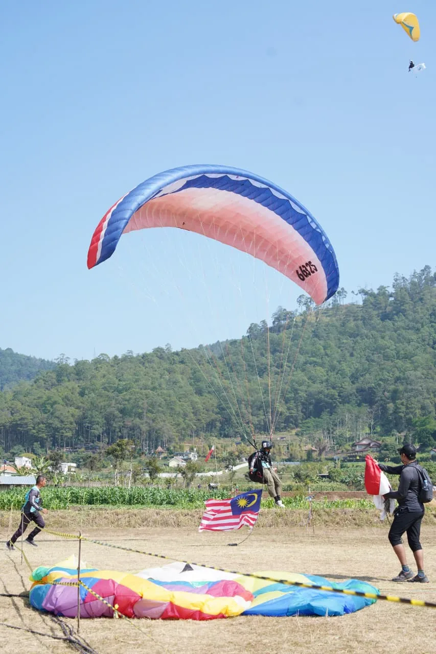 Paralayang Batu International Sport Tourism Festival 2026 Diikuti 75 Atlet Paralayang Batu