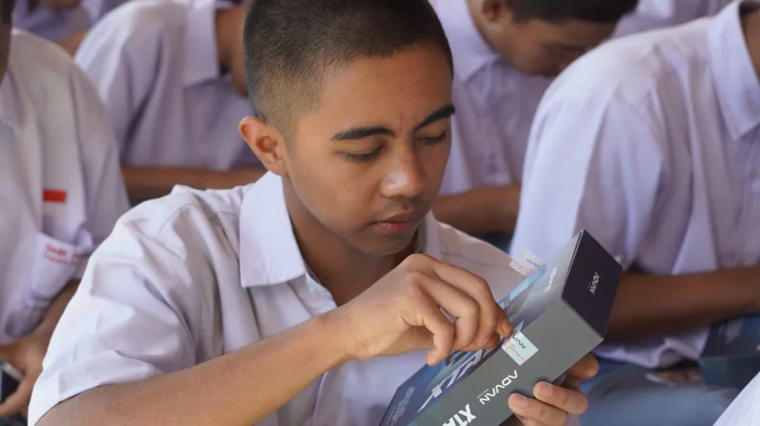 Sekolah Makin Asyik: Di SMK PGRI 3 Malang, Semua Siswa Baru Dibekali Tablet, Ayo Segera Daftar! Sekolah Makin Asyik: Di SMK PGRI 3 Malang, Semua Siswa Baru Dibekali Tablet, Ayo Segera Daftar!