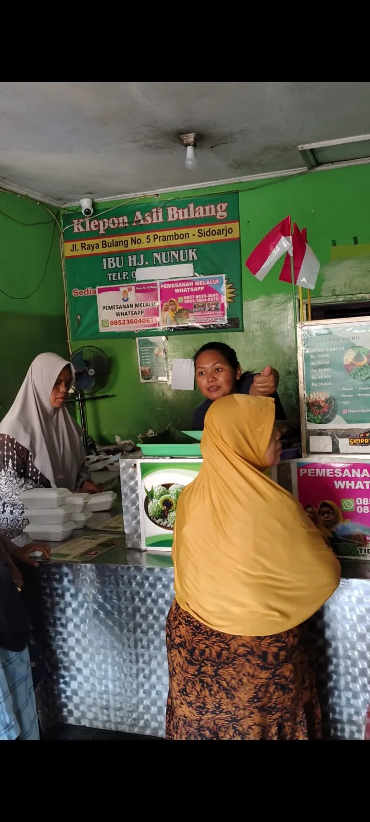 Klepon Hj. Nunuk Bertahan Empat Generasi, Harga Mulai Rp10 Ribu Klepon Hj. Nunuk Bertahan Empat Generasi, Harga Mulai Rp10 Ribu